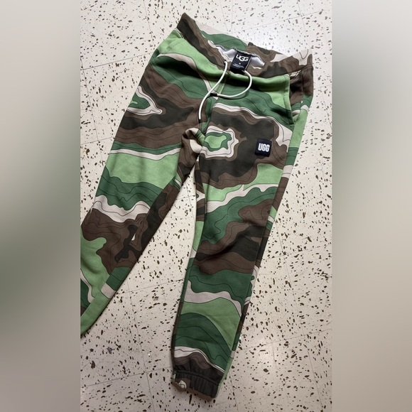 UGG Men’s Green and Brown Camouflage Joggers
